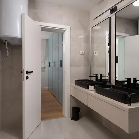 New ! Bellatrix 2 - Heated Pool&jacuzzi *