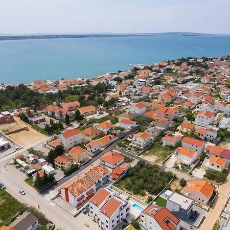 New ! Bellatrix 2 - Heated Pool&jacuzzi *