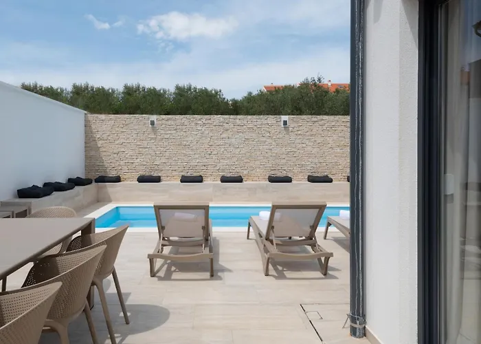 New ! Bellatrix 2 - Heated Pool And Jacuzzi Villa