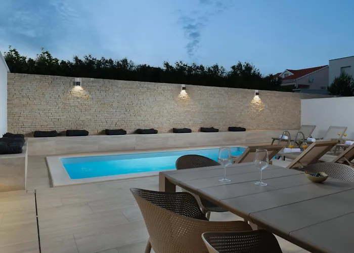 New ! Bellatrix 2 - Heated Pool And Jacuzzi Villa *