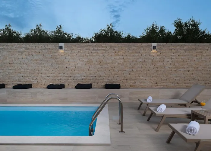 New ! Bellatrix 2 - Heated Pool And Jacuzzi *