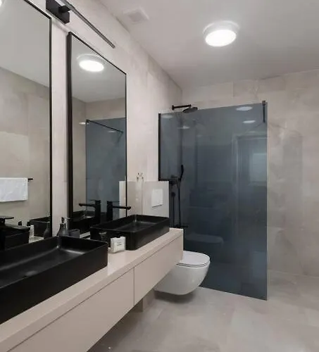 New ! Bellatrix 2 - Heated Pool And Jacuzzi Villa Vrsi