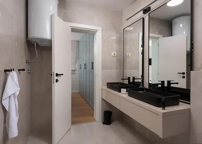 Вилла New ! Bellatrix 2 - Heated Pool And Jacuzzi