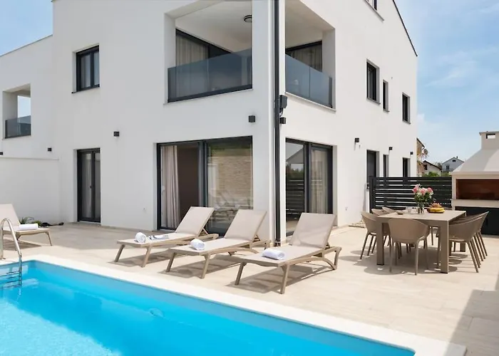 New ! Bellatrix 2 - Heated Pool And Jacuzzi Вилла