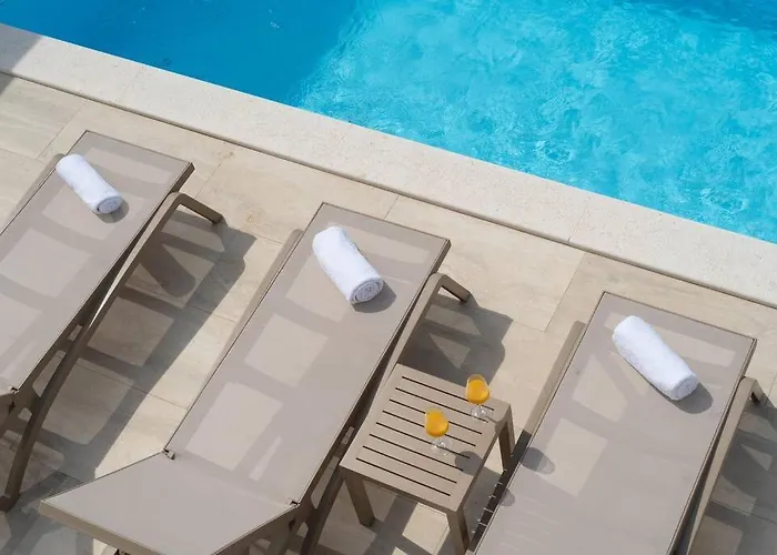 Вилла New ! Bellatrix 2 - Heated Pool And Jacuzzi Врси