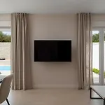 New ! Bellatrix 2 - Heated Pool And Jacuzzi