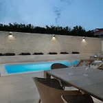 Willa New ! Bellatrix 2 - Heated Pool And Jacuzzi Vrsi