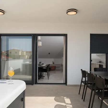 New ! Bellatrix 2 - Heated Pool And Jacuzzi *