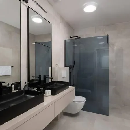 New ! Bellatrix 2 - Heated Pool And Jacuzzi Villa Vrsi