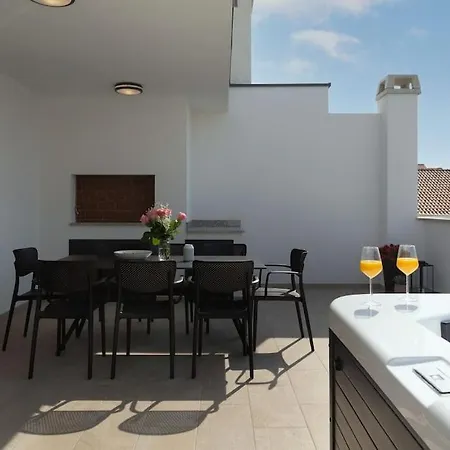 New ! Bellatrix 2 - Heated Pool And Jacuzzi Vrsi