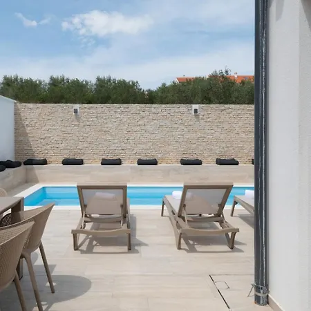 Guest house New ! Bellatrix 2 - Heated Pool And Jacuzzi Vrsi