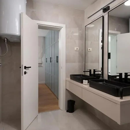 New ! Bellatrix 2 - Heated Pool And Jacuzzi Guest house 5*