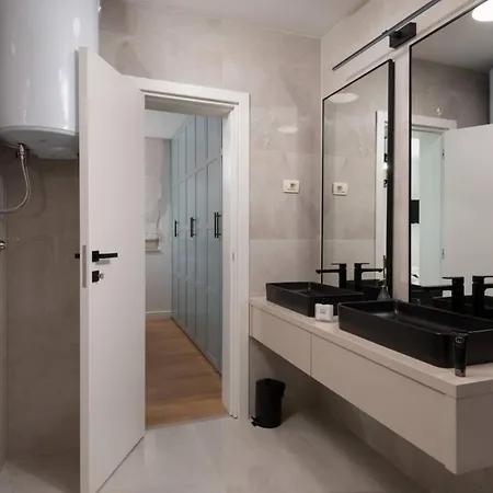New ! Bellatrix 2 - Heated Pool And Jacuzzi