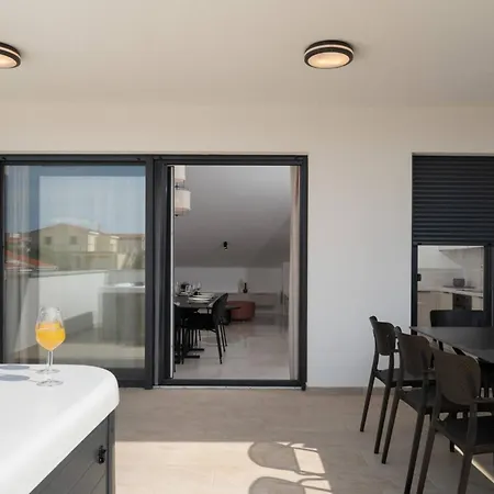 New ! Bellatrix 2 - Heated Pool And Jacuzzi Guest house Vrsi